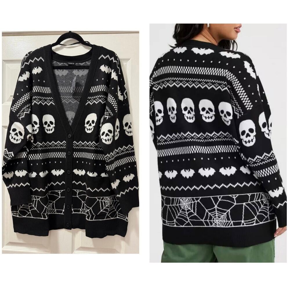 Torrid 2 (2X) Skull Spider Bat Punk Gothic Luxe Cozy Boyfriend Cardigan Sweater